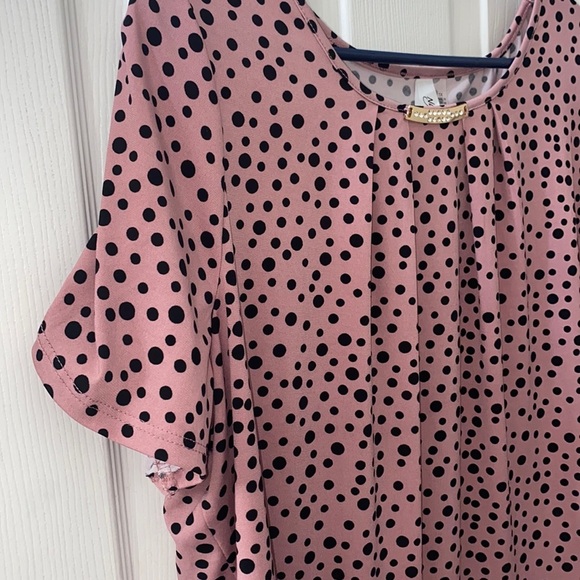 NY Women’s collection pink and black polkadot blouse scrunch tie sleeves Size 1X - Picture 4 of 14